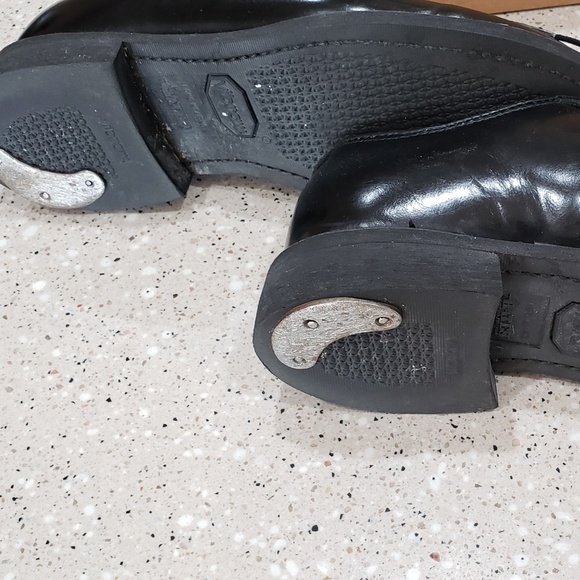 SHOES BATES. - Picture 2 of 5